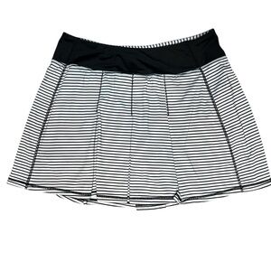 Kyodan Pleated Tennis Skirt/Skort Black and White Stripe Women’s Size Medium